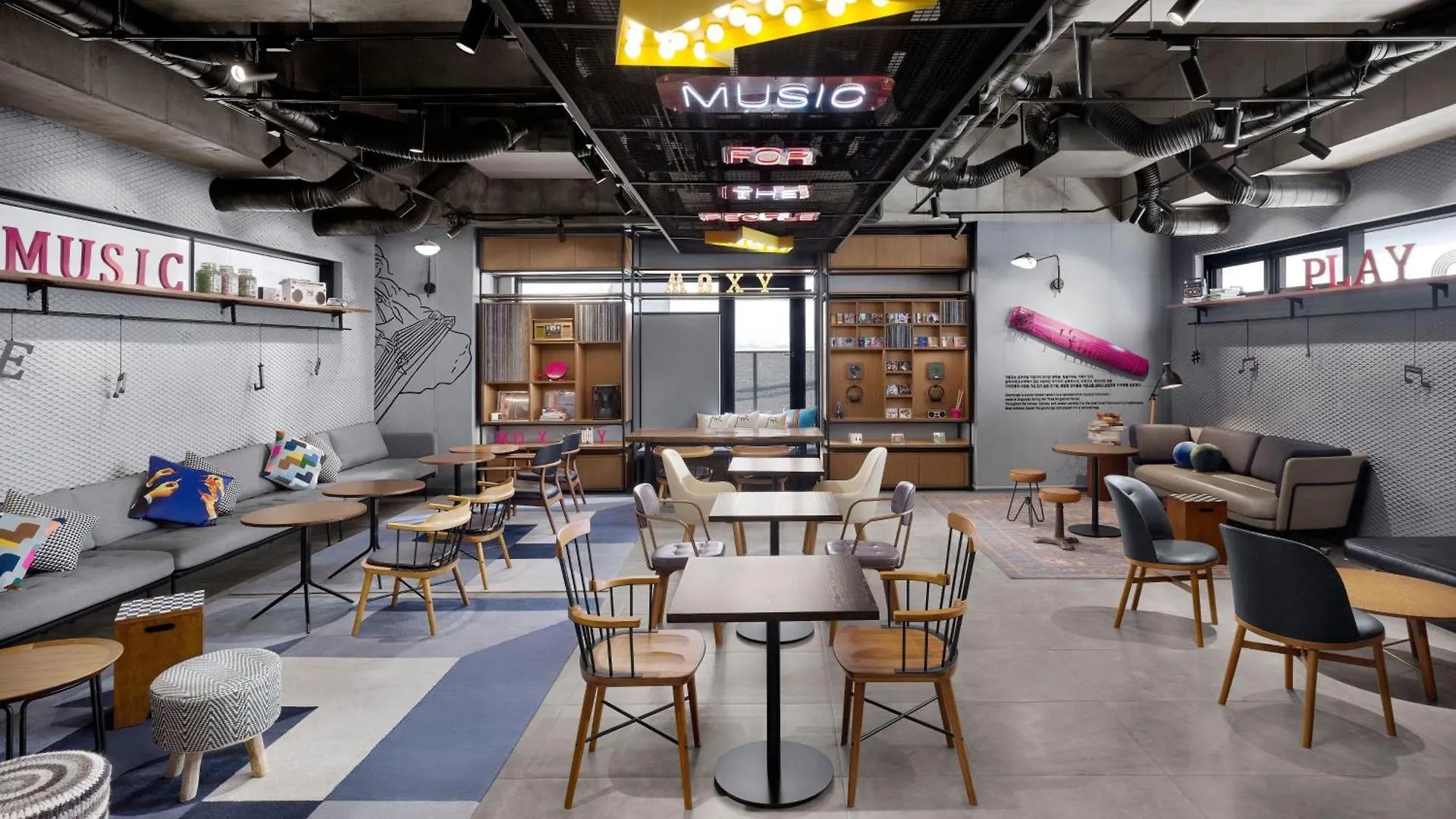 Hotel Moxy Seoul Insadong By Marriott 3*,