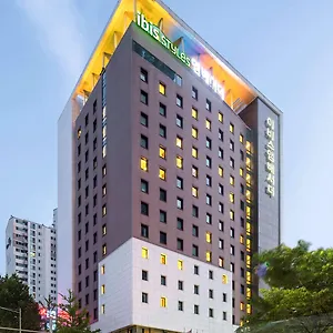 首尔江南大使宜必思尚品酒店 *** 首爾