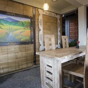 https://poshtel-ubud.ubudhotelsnow.com