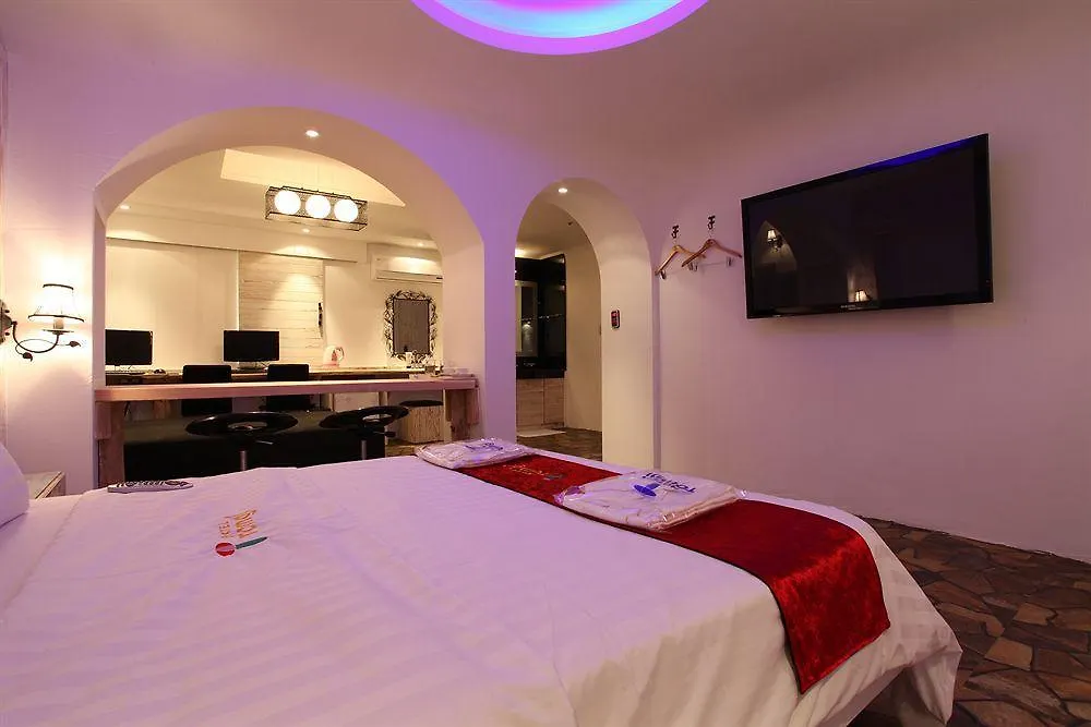 Moxy Seoul Insadong Hotel 3*,